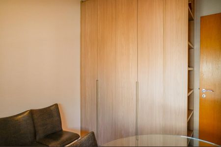 Apartamento à venda com 103m², 3 quartos e 2 vagasEscritório