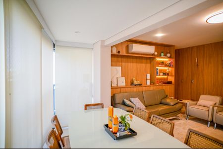 Apartamento à venda com 103m², 3 quartos e 2 vagasSala