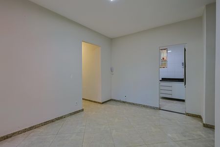 Apartamento à venda com 70m², 3 quartos e 2 vagas Apartamento à venda com 70m², 3 quartos e 2 vagasSala