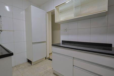 Apartamento à venda com 70m², 3 quartos e 2 vagas Apartamento à venda com 70m², 3 quartos e 2 vagasCozinha