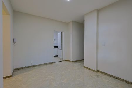 Apartamento à venda com 70m², 3 quartos e 2 vagas Apartamento à venda com 70m², 3 quartos e 2 vagasSala