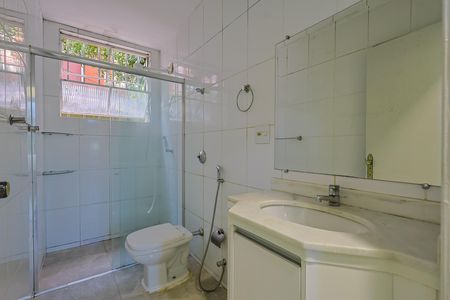 Apartamento à venda com 70m², 3 quartos e 2 vagas Apartamento à venda com 70m², 3 quartos e 2 vagasBanheiro