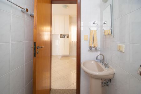 Casa à venda com 155m², 3 quartos e 2 vagasBanheiro 4