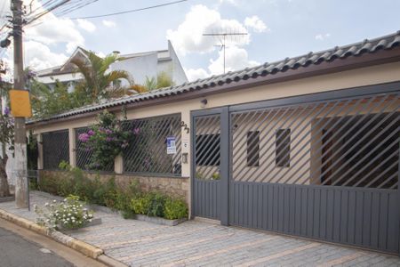 Casa à venda com 155m², 3 quartos e 2 vagasFachada