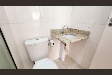 Apartamento para alugar com 47m², 2 quartos e 1 vaga Apartamento para alugar com 47m², 2 quartos e 1 vagaBanheiro