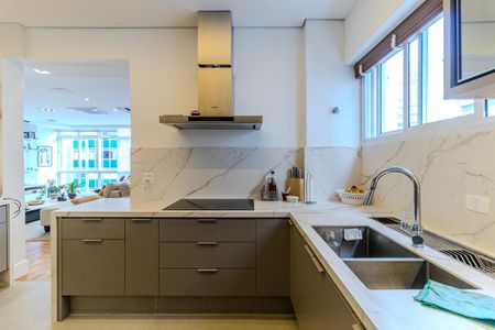 Apartamento à venda com 220m², 3 quartos e 2 vagasCozinha