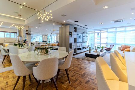 Apartamento à venda com 220m², 3 quartos e 2 vagasSala