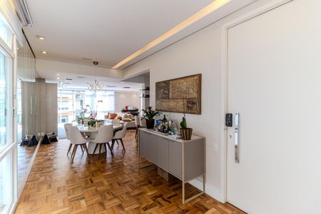 Apartamento à venda com 220m², 3 quartos e 2 vagasCorredor de Entrada