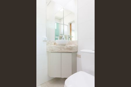 Casa de condomínio à venda com 329m², 4 quartos e 5 vagasBanheiro Suíte hospedes