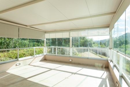 Casa de condomínio à venda com 329m², 4 quartos e 5 vagasVaranda Suíte master