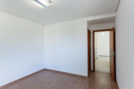 Casa de condomínio à venda com 329m², 4 quartos e 5 vagasSuíte 1