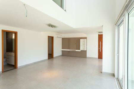 Casa de condomínio à venda com 329m², 4 quartos e 5 vagasSala