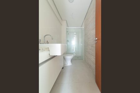 Apartamento à venda com 63m², 2 quartos e 1 vaga Apartamento à venda com 63m², 2 quartos e 1 vagaBanheiro Social