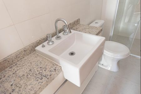 Apartamento à venda com 63m², 2 quartos e 1 vaga Apartamento à venda com 63m², 2 quartos e 1 vagaBanheiro Social