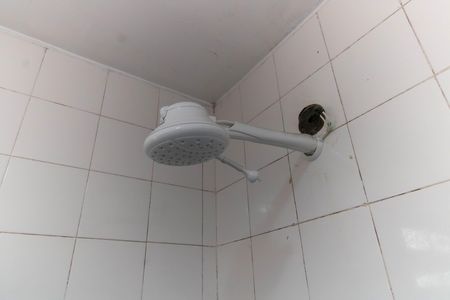 Casa de condomínio à venda com 310m², 4 quartos e 3 vagas Casa de condomínio à venda com 310m², 4 quartos e 3 vagasChuveiro