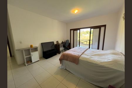 Casa de condomínio à venda com 460m², 4 quartos e 4 vagasSuíte Master