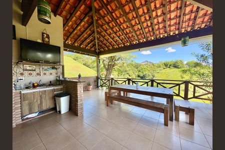 Casa de condomínio à venda com 460m², 4 quartos e 4 vagasChurrasqueira