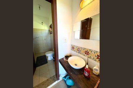 Casa de condomínio à venda com 460m², 4 quartos e 4 vagasBanheiro Externo