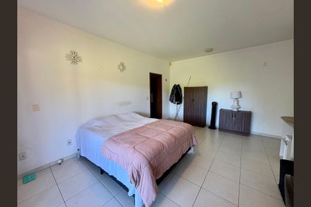 Casa de condomínio à venda com 460m², 4 quartos e 4 vagasSuíte Master