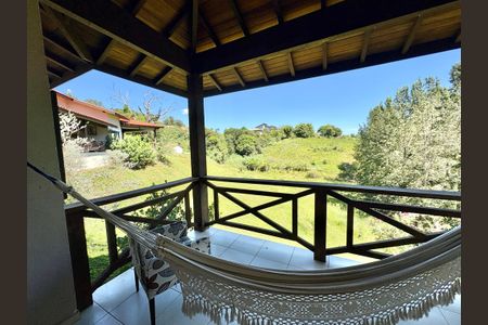 Casa de condomínio à venda com 460m², 4 quartos e 4 vagasSuíte Master