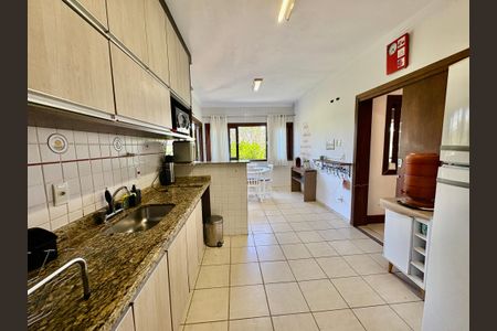 Casa de condomínio à venda com 460m², 4 quartos e 4 vagasCozinha