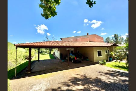 Casa de condomínio à venda com 460m², 4 quartos e 4 vagasQuintal-Garagem