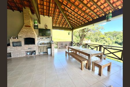 Casa de condomínio à venda com 460m², 4 quartos e 4 vagasChurrasqueira