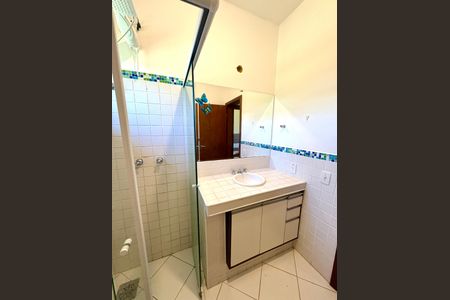 Casa de condomínio à venda com 460m², 4 quartos e 4 vagasBanheiro da Suíte 1