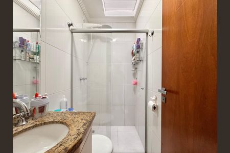 Casa à venda com 84m², 2 quartos e 2 vagas Casa à venda com 84m², 2 quartos e 2 vagasBanheiro