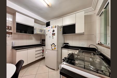 Casa à venda com 84m², 2 quartos e 2 vagas Casa à venda com 84m², 2 quartos e 2 vagasCozinha