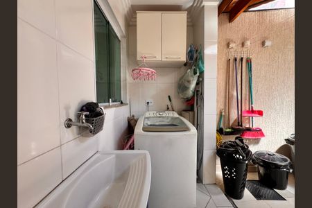 Casa à venda com 84m², 2 quartos e 2 vagas Casa à venda com 84m², 2 quartos e 2 vagasLavanderia