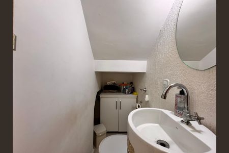 Casa à venda com 84m², 2 quartos e 2 vagas Casa à venda com 84m², 2 quartos e 2 vagasLavabo