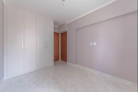 Apartamento à venda com 95m², 3 quartos e 2 vagas Apartamento à venda com 95m², 3 quartos e 2 vagasSuíte