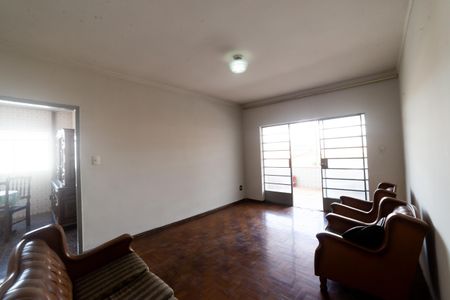 Casa para alugar com 290m², 3 quartos e 1 vagaSala