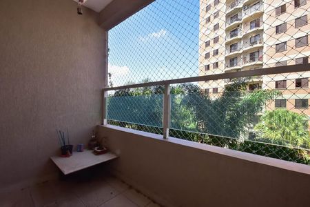 Apartamento à venda com 78m², 3 quartos e 1 vaga Apartamento à venda com 78m², 3 quartos e 1 vagaVaranda