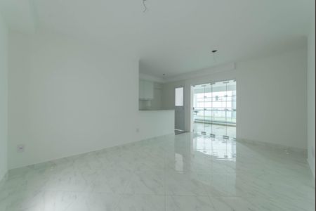 Apartamento à venda com 75m², 2 quartos e 1 vaga Apartamento à venda com 75m², 2 quartos e 1 vagaSala