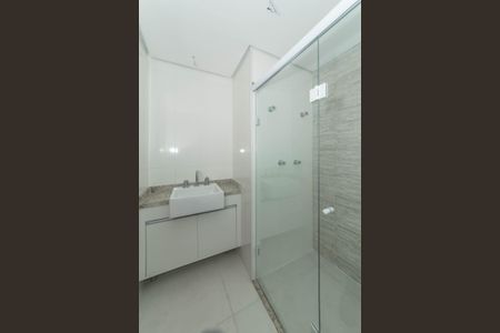 Apartamento à venda com 75m², 2 quartos e 1 vaga Apartamento à venda com 75m², 2 quartos e 1 vagaBanheiro Social