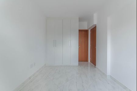 Apartamento à venda com 95m², 3 quartos e 2 vagas Apartamento à venda com 95m², 3 quartos e 2 vagasSuíte