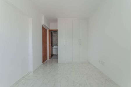 Apartamento à venda com 95m², 3 quartos e 2 vagas Apartamento à venda com 95m², 3 quartos e 2 vagasSuíte
