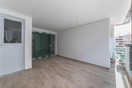 Apartamento à venda com 95m², 3 quartos e 2 vagas Apartamento à venda com 95m², 3 quartos e 2 vagasVaranda