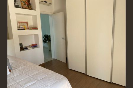 Casa de condomínio à venda com 560m², 4 quartos e 4 vagas