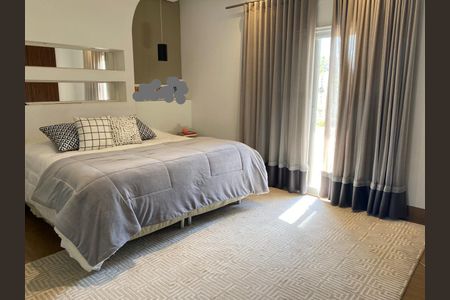 Casa de condomínio à venda com 560m², 4 quartos e 4 vagas