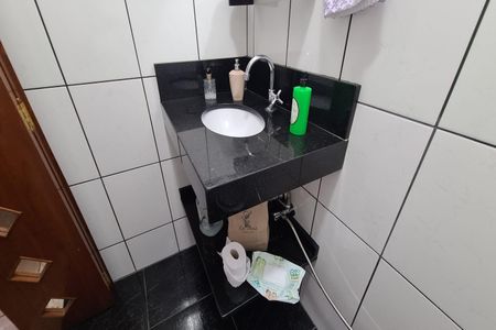 Casa à venda com 185m², 3 quartos e 3 vagasBanheiro da Suíte 1