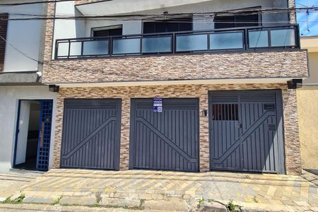Casa à venda com 185m², 3 quartos e 3 vagasEntrada
