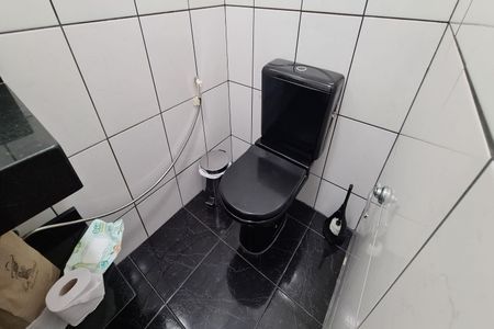 Casa à venda com 185m², 3 quartos e 3 vagasBanheiro da Suíte 1