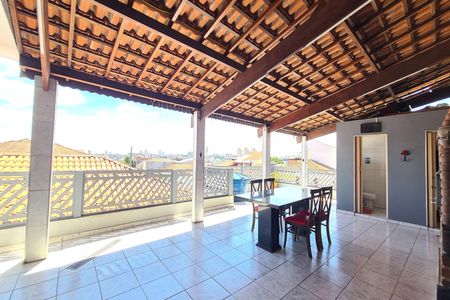 Casa à venda com 185m², 3 quartos e 3 vagasChurrasqueira