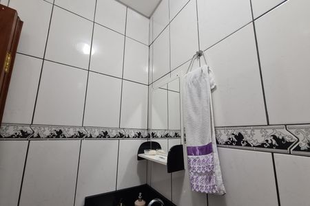 Casa à venda com 185m², 3 quartos e 3 vagasBanheiro da Suíte 1