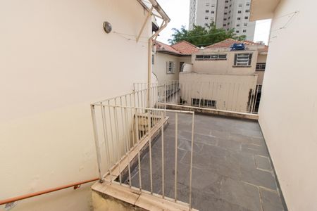 Casa à venda com 275m², 3 quartos e 3 vagas Casa à venda com 275m², 3 quartos e 3 vagasVaranda da edícula