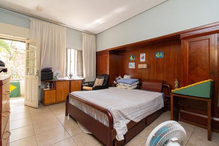 Casa à venda com 275m², 3 quartos e 3 vagas Casa à venda com 275m², 3 quartos e 3 vagasQuarto 2