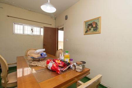 Casa à venda com 275m², 3 quartos e 3 vagas Casa à venda com 275m², 3 quartos e 3 vagasCopa